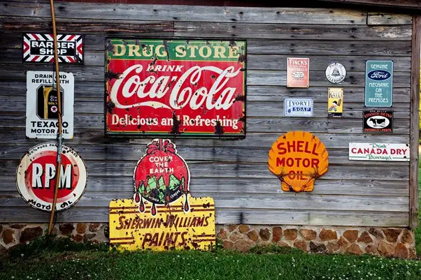 Vintage Metal Signs Are Ideal In Home Decor E Architect - Tin Signs Home Decor