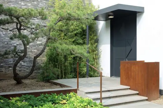 Xu Lei's Artist Studio Beijing building entry