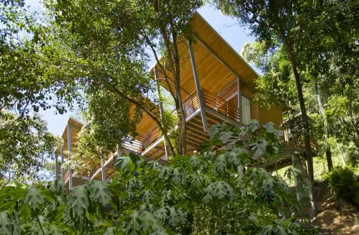 Casa Flotanta Costa Rica nature building