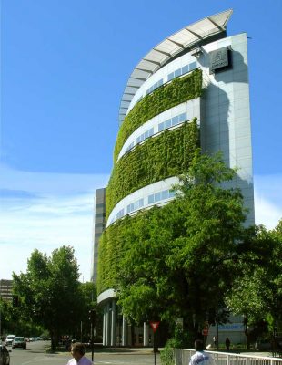 Consorcio Building green facade Chile