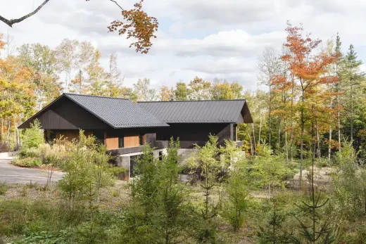 Maison Koya, Saint-Sauveur, Québec home