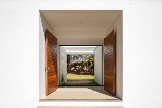 Brasilia home design by architects ARQBR