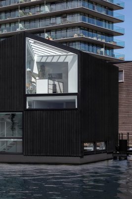 Floating Home Amsterdam