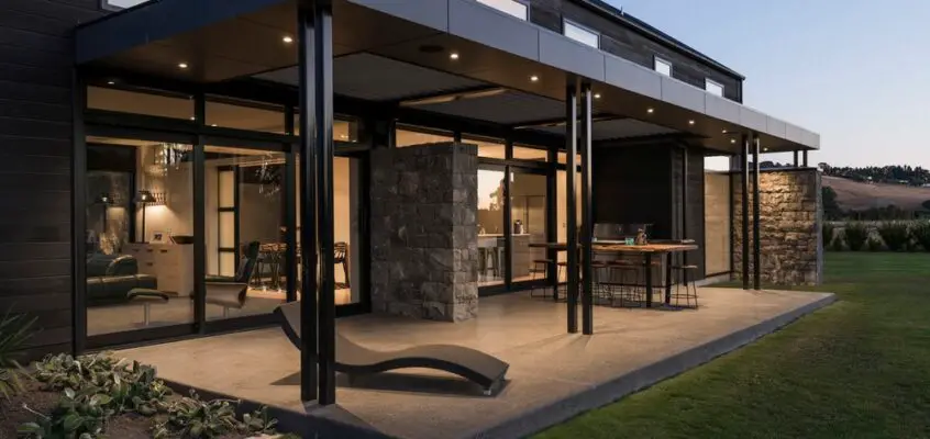 Quarters Place, Christchurch family home