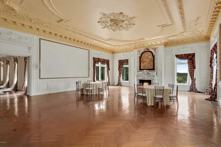 Vanderbilt Mansion for sale, Massachusetts earchitect