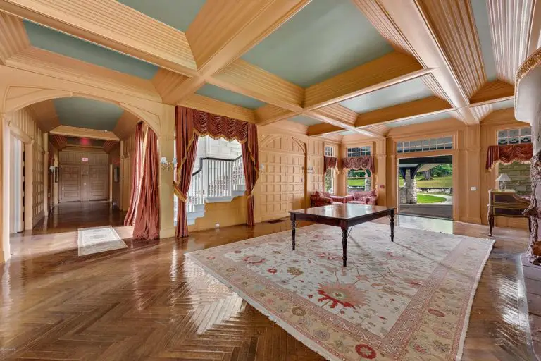 Vanderbilt Mansion for sale, Massachusetts earchitect