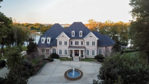 Kelly Clarksons Tennessee Lake Home