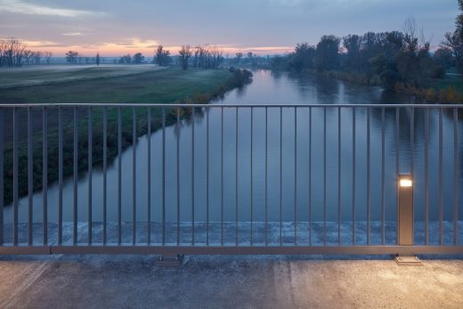 Lužec nad Vltavou Footbridge