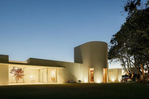 New Portuguese home design by dp Arquitectos