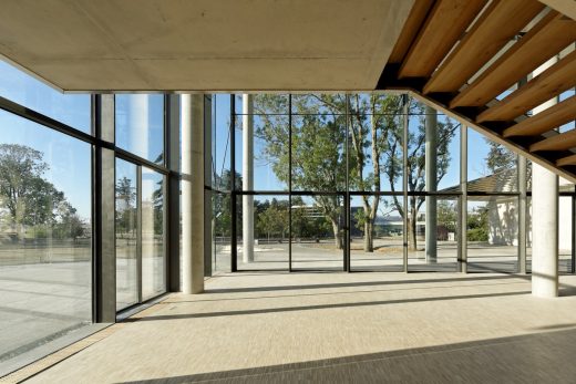 Campus CEA Paris-Saclay, Neuroscience Institute, France access hall