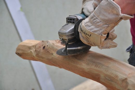 Can an Angle Grinder cut Wood