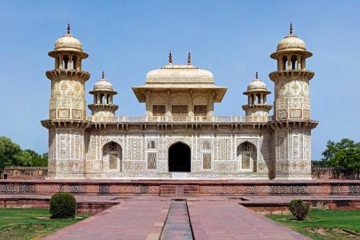Indian architectural wonders Tomb of Itimad ud-Daulah