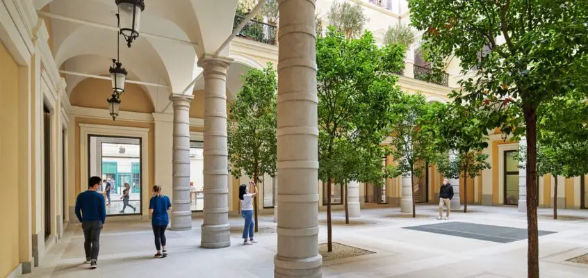 Apple Via Del Corso Rome Store, Italy