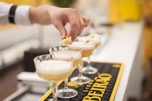 7 reasons to hire mobile bartenders to your party