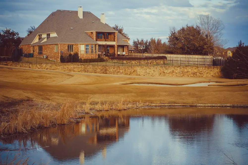 Modern-Day Texan Ranch Design Embraces Beauty