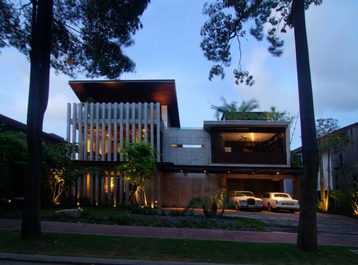 Singapore luxury house by Aamer Architects