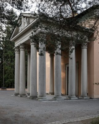 Skogskyrkogården, Sweden