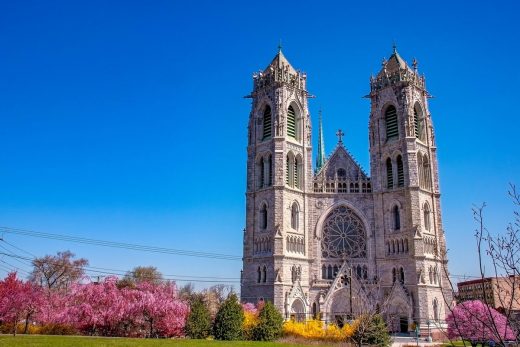 8 amazing things to know about church architecture
