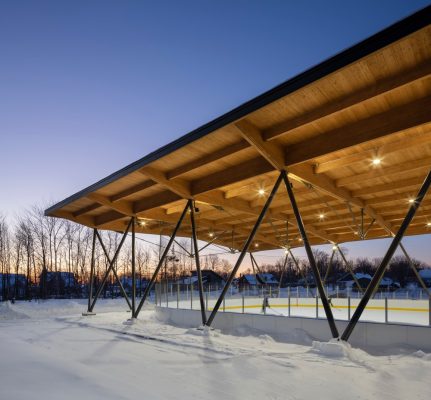 Parc des Saphirs Skating Rink Boischatel