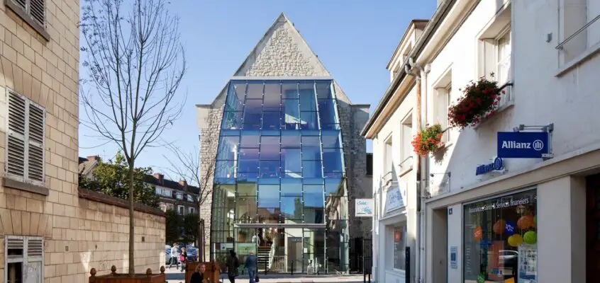 Saint-Corneille Library, Compiegne
