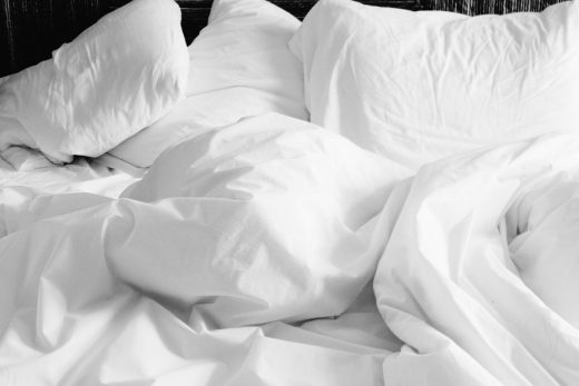 Types of bed sheets, materials and sizes