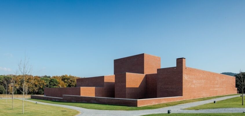 Alvaro Siza Vieira Architect: Porto Architects