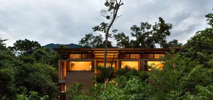 Beach House on Prumirim Beach, Ubatuba