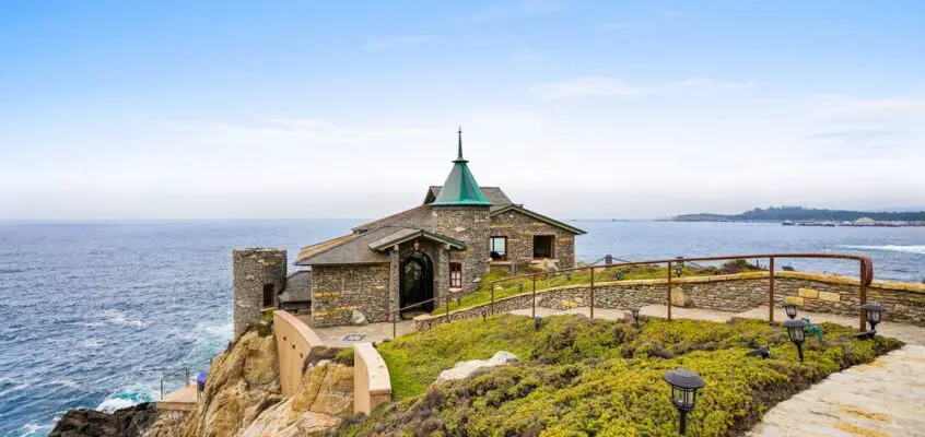 Carmel Cliff House, California home