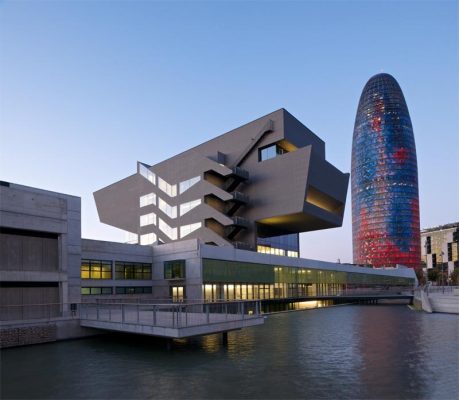 Barcelona Architecture Walking Tours - Design Museum Building