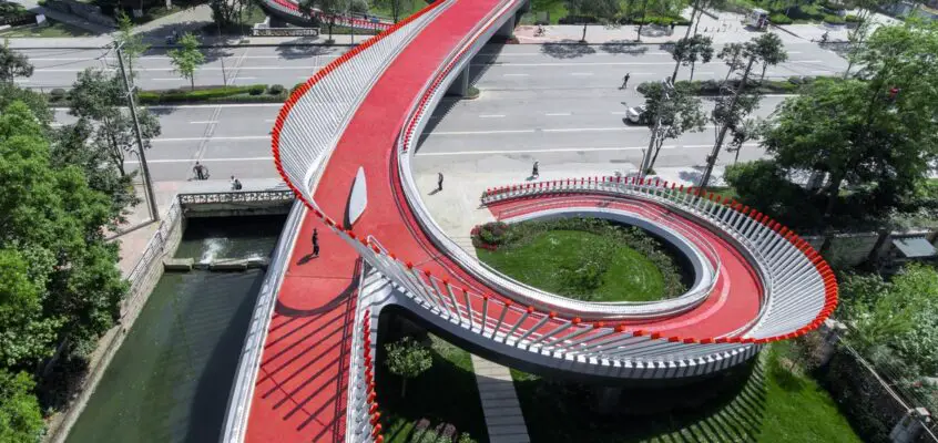 Ruyi Bridge, Dayuan Park, Chengdu, Sichuan