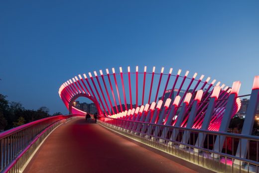 Dayuan Park structure at Tianfu 2nd Street, High-tech Zone, Chengdu