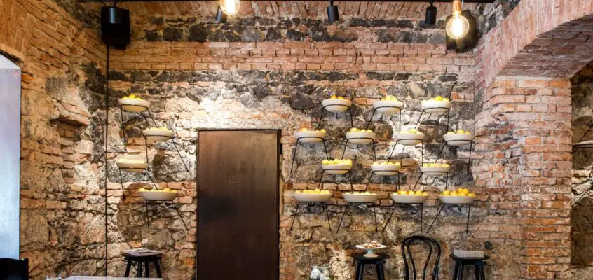 EK Bistro, Ljubljana Bar Building