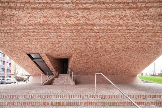 Hochschule Bremerhaven, Germany brick building