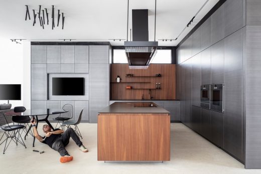 Hod HaSharon house by Raz Melamed kitchen