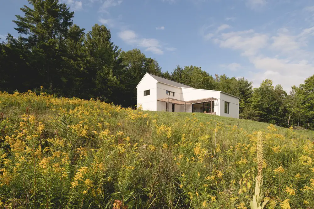 Saltbox Passive House Bromont