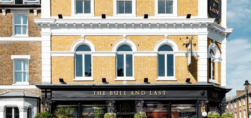 The Bull and Last, North London