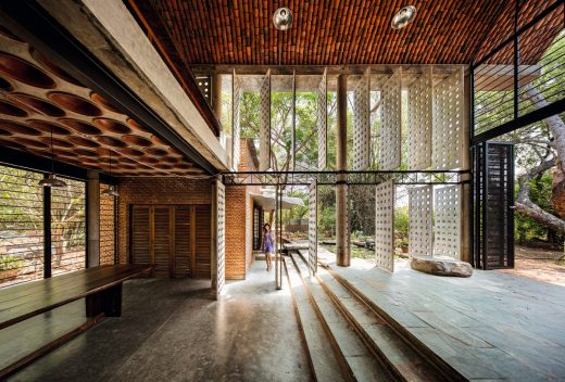 WallHouse by India Architect Anupama Kundoo