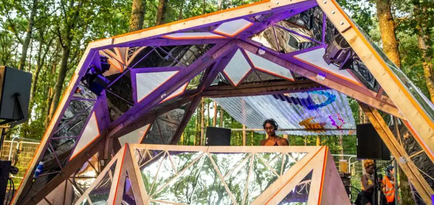 Between the Earth and Sky Pavilion, Sussex