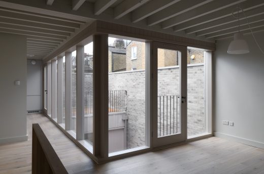 Courtyard house, Lavender Hill, England