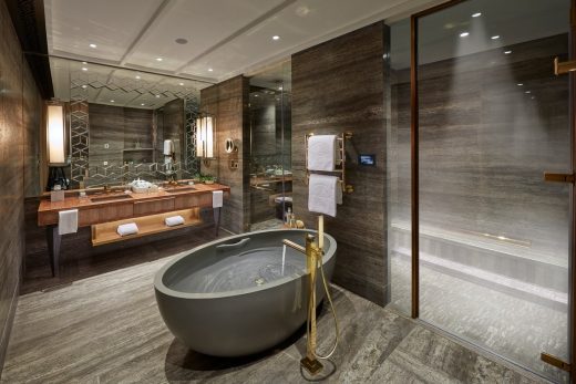 Mandarin Oriental Jumeirah, Dubai hotel bath