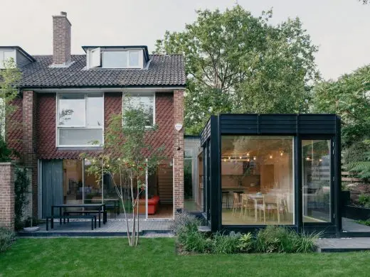 Wooden Annex by Tsuruta Architects, London