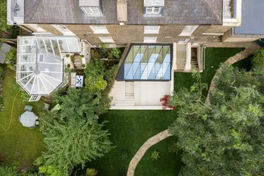 Wooden Roof design by Tsuruta Architects England UK