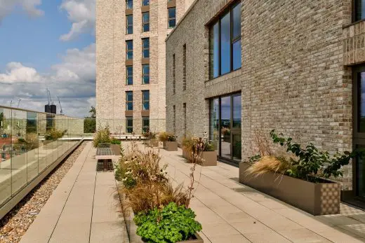 Apex Gardens Seven Sisters, Haringey roof terrace