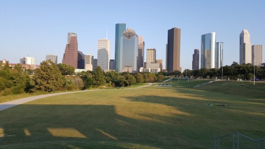 How to Find Sober Friends in Houston, TX