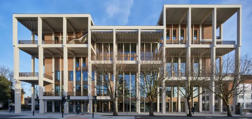 Kingston University London, Town House