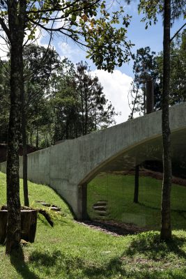 Building in Michoacán, Mexico, design by HW STUDIO