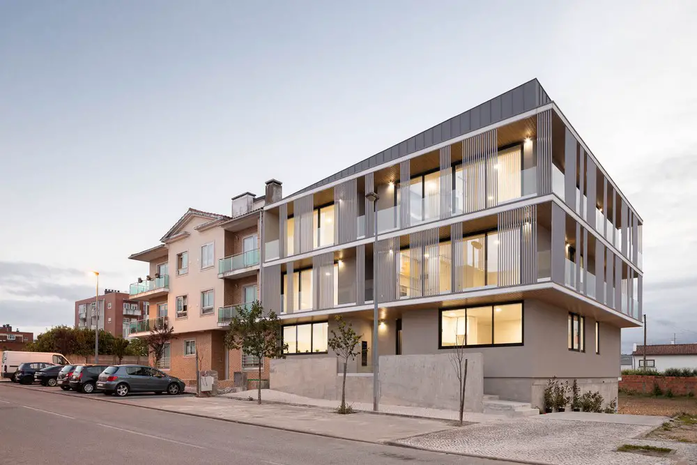 Vertical Skin Housing Block I Aveiro