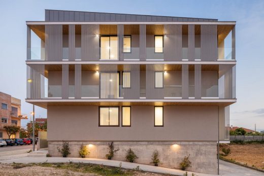 Vertical Skin Housing Block I Aveiro