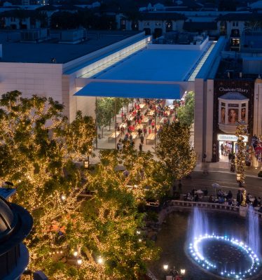 Apple at The Grove, Los Angeles store