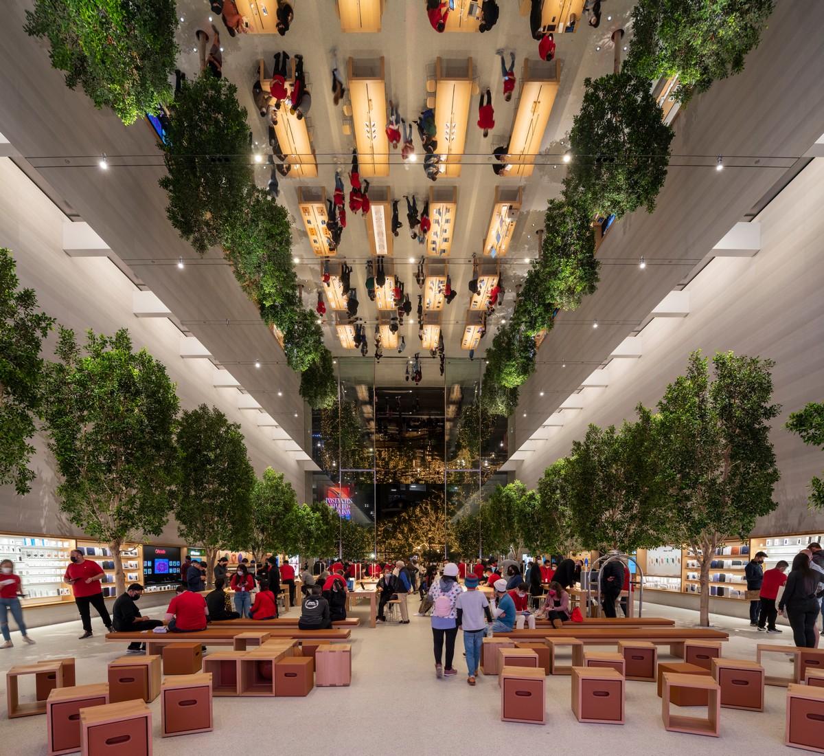 The reimagined Apple The Grove now open in Los Angeles - Apple (CA)